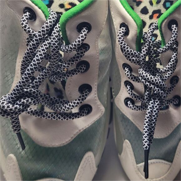 Unilady Comfortable Green And White Beautiful Laceup Shoe For Women - Picture 2 of 11